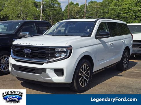 Used 2025 Ford Expedition Platinum AWD/4WD image 1