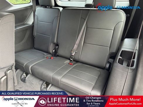 Used 2023 Chevrolet Traverse LT AWD/4WD image 20