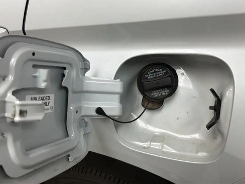 Used 2024 Mitsubishi Eclipse Cross LE AWD/4WD image 27