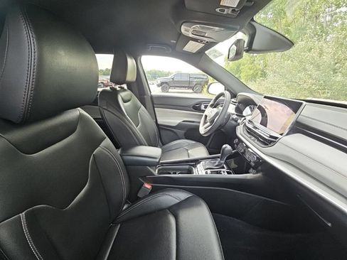 Used 2025 Jeep Compass Limited AWD/4WD image 4