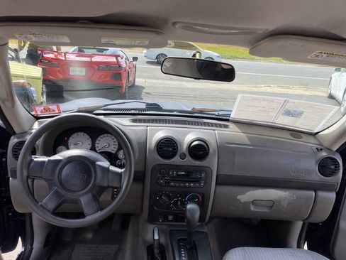 Used 2002 Jeep Liberty Sport image 39