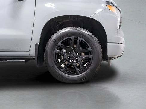 Used 2024 Chevrolet Silverado 1500 Custom image 7