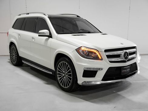 Used 2014 Mercedes-Benz GL 550 4MATIC image 8