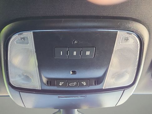 Used 2025 Dodge Durango GT AWD/4WD image 13