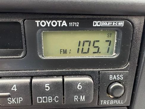 Used 1996 Toyota Camry LE FWD image 5