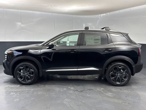 New 2026 Nissan Kicks SR w/ Illumination Package image 6