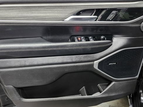 Used 2023 Jeep Wagoneer Series II image 29