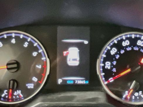 Used 2021 Toyota RAV4 LE FWD image 22