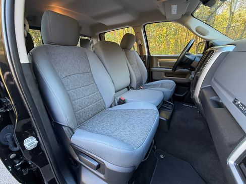 Used 2018 RAM 1500 Big Horn image 32