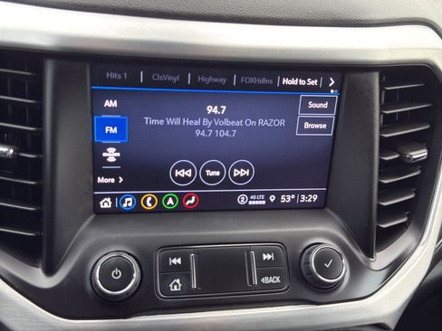 Certified 2023 GMC Acadia SLT w/ Preferred Package image 18