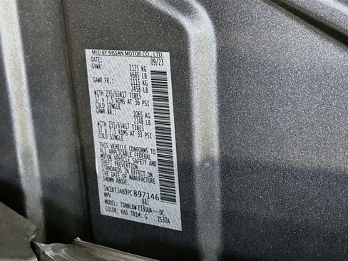 Used 2023 Nissan Rogue S AWD/4WD image 12
