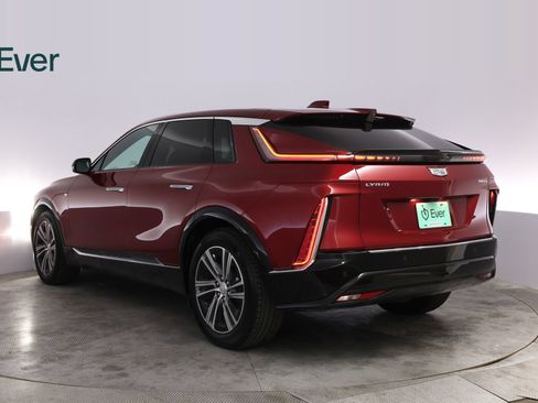 Used 2024 Cadillac Lyriq Luxury AWD/4WD image 17