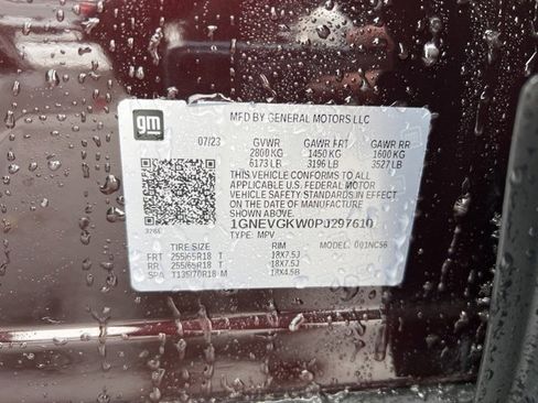 Used 2023 Chevrolet Traverse LT w/ LPO, Floor Liner Package image 43