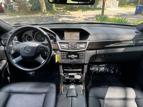 Used 2011 Mercedes-Benz E 350 4MATIC Sedan image 18