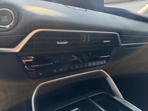 Used 2025 MAZDA CX-90 3.3 Turbo w/ Preferred Package AWD/4WD image 14