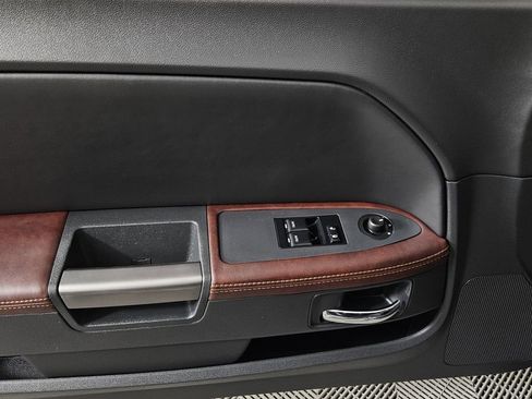 Used 2014 Dodge Challenger R/T image 27