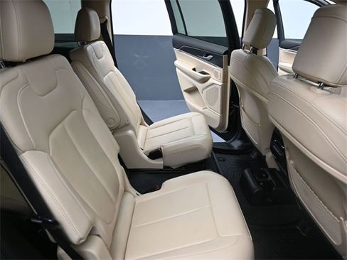 Used 2021 Jeep Grand Cherokee L Limited image 24