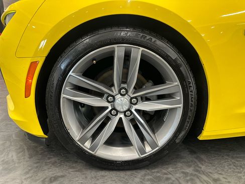 Used 2017 Chevrolet Camaro LT w/ RS Package image 10