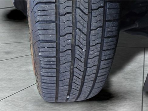 Used 2023 Toyota Highlander L image 29