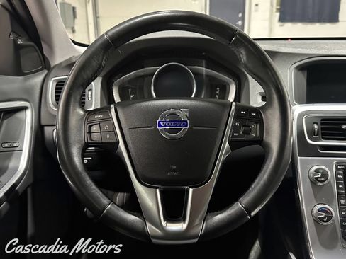 Used 2018 Volvo V60 T5 Dynamic w/ Vision Package AWD/4WD image 37