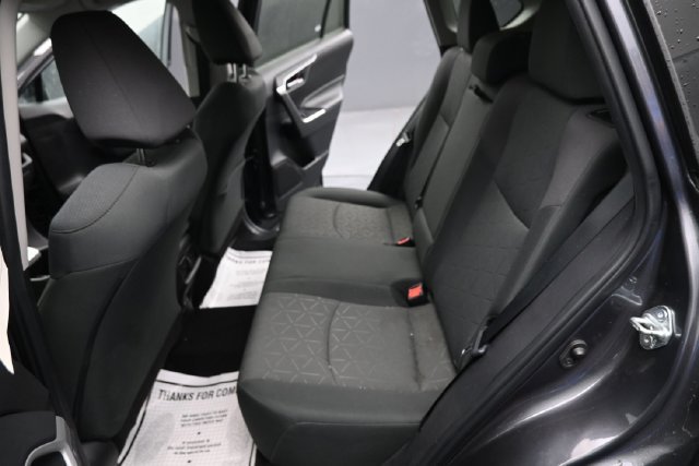 Used 2022 Toyota RAV4 XLE AWD/4WD image 10