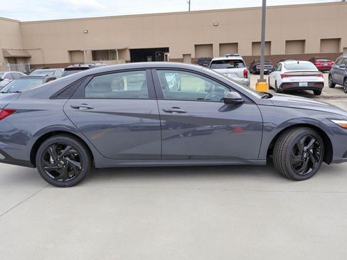 New 2026 Hyundai Elantra Sport FWD image 24