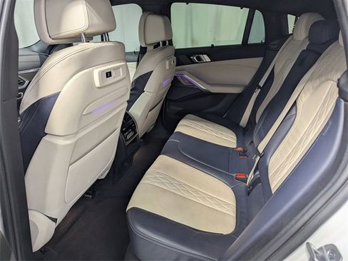 Used 2021 BMW X6 sDrive40i w/ Executive Package image 9