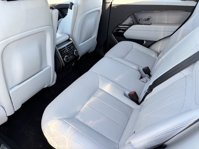 Used 2024 Land Rover Range Rover Sport SE AWD/4WD image 23