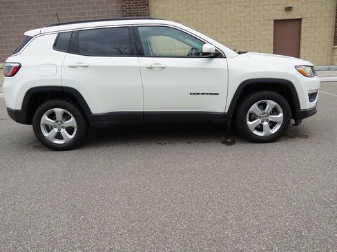 Used 2019 Jeep Compass Latitude AWD/4WD image 5