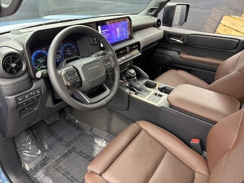 Used 2025 Toyota Land Cruiser w/ Premium Package image 11