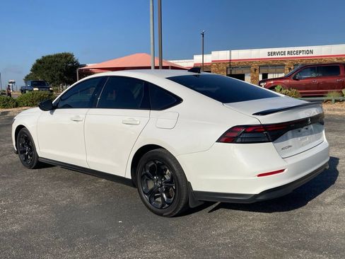 Used 2025 Honda Accord SE image 7