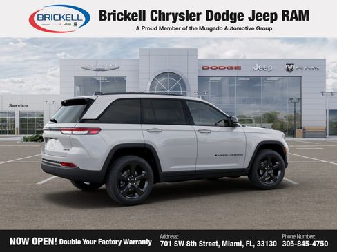 New 2025 Jeep Grand Cherokee Limited w/ Black Appearance Package image 4