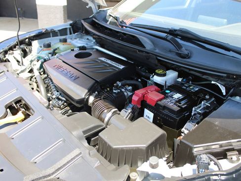 Used 2022 Nissan Rogue SV FWD image 33