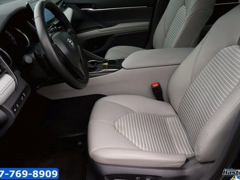 Used 2024 Toyota Camry SE w/ Convenience Package image 12