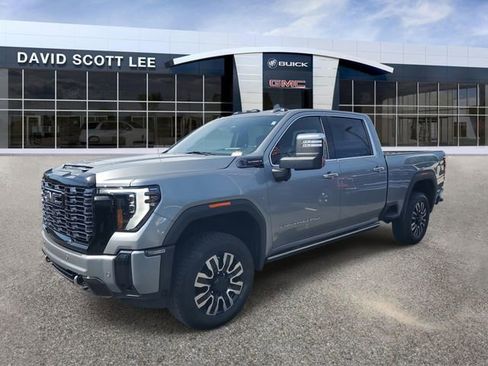 Used 2025 GMC Sierra 2500 Denali Ultimate AWD/4WD image 2