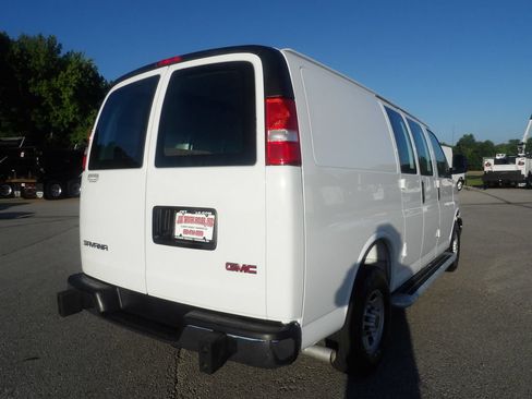 Used 2025 GMC Savana 2500 w/ Driver Convenience Package RWD image 7