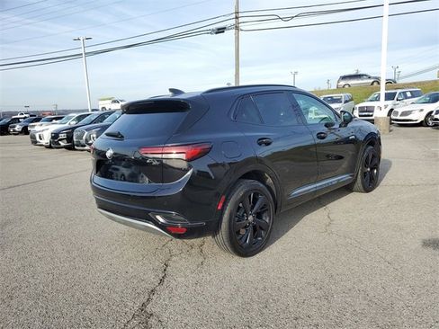 Used 2022 Buick Envision Essence w/ Sport Touring Package image 4