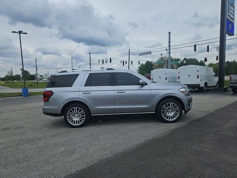 Used 2024 Ford Expedition Limited AWD/4WD image 5