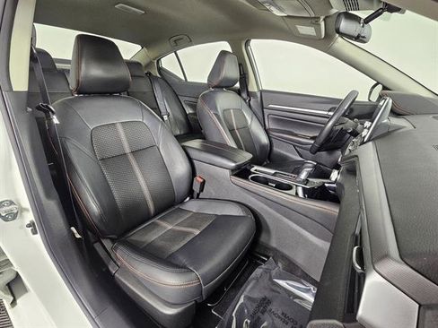 Used 2024 Nissan Altima 2.5 SR image 14