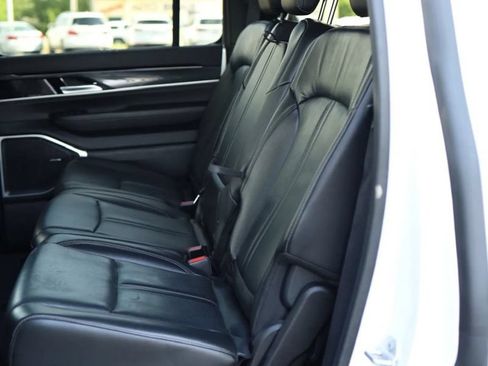 Used 2022 Jeep Wagoneer Series I w/ Convenience Group I AWD/4WD image 29