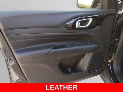 New 2026 Jeep Compass Limited AWD/4WD image 12