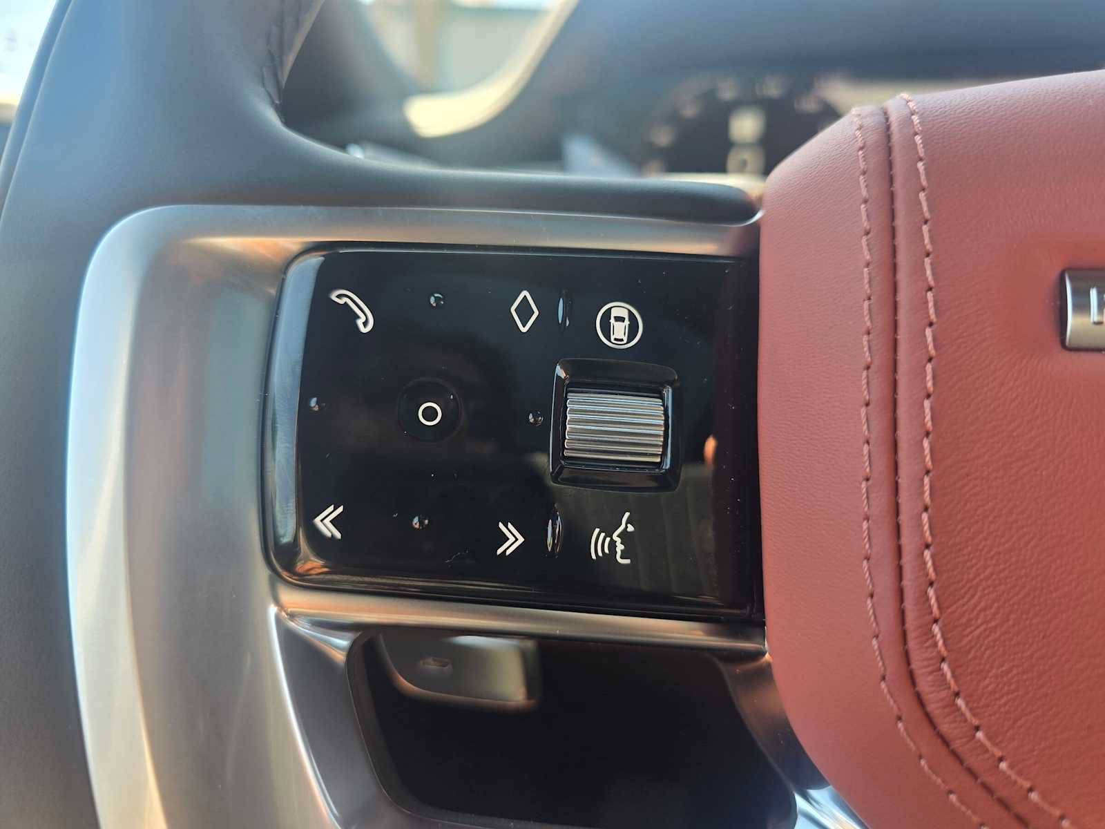 New 2026 Land Rover Range Rover SV AWD/4WD image 36