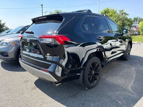 Used 2023 Toyota RAV4 SE w/ Convenience Package AWD/4WD image 6