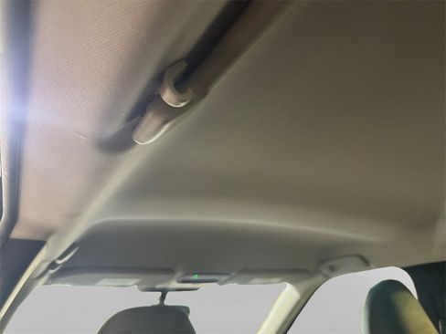 Used 2022 Mitsubishi Outlander SE image 22