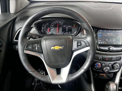 Used 2019 Chevrolet Trax LT w/ Driver Confidence Package FWD image 5