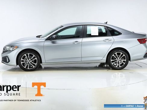 Used 2024 Volkswagen Jetta Sport image 38