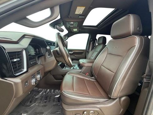 Used 2024 GMC Sierra 3500 Denali w/ Denali Reserve Package AWD/4WD image 10