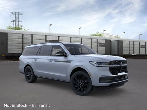 New 2026 Lincoln Navigator L Reserve AWD/4WD image 7