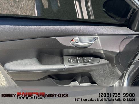 Used 2024 Kia Forte LXS FWD image 10