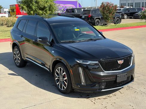 Certified 2022 Cadillac XT6 Sport w/ Technology Package AWD/4WD image 10